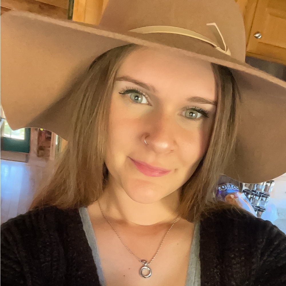 Meet your Posher, Robyn